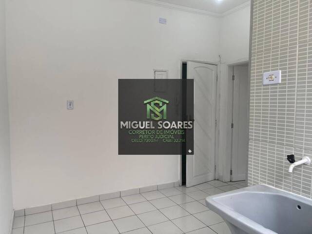 Apartamento para Venda em São Vicente - 4