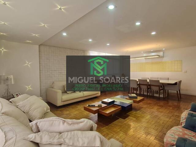 #AP686 - Apartamento para Venda em Santos - SP