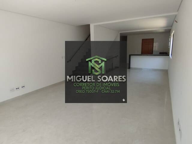 #AP971 - Casa para Venda em Santos - SP - 2