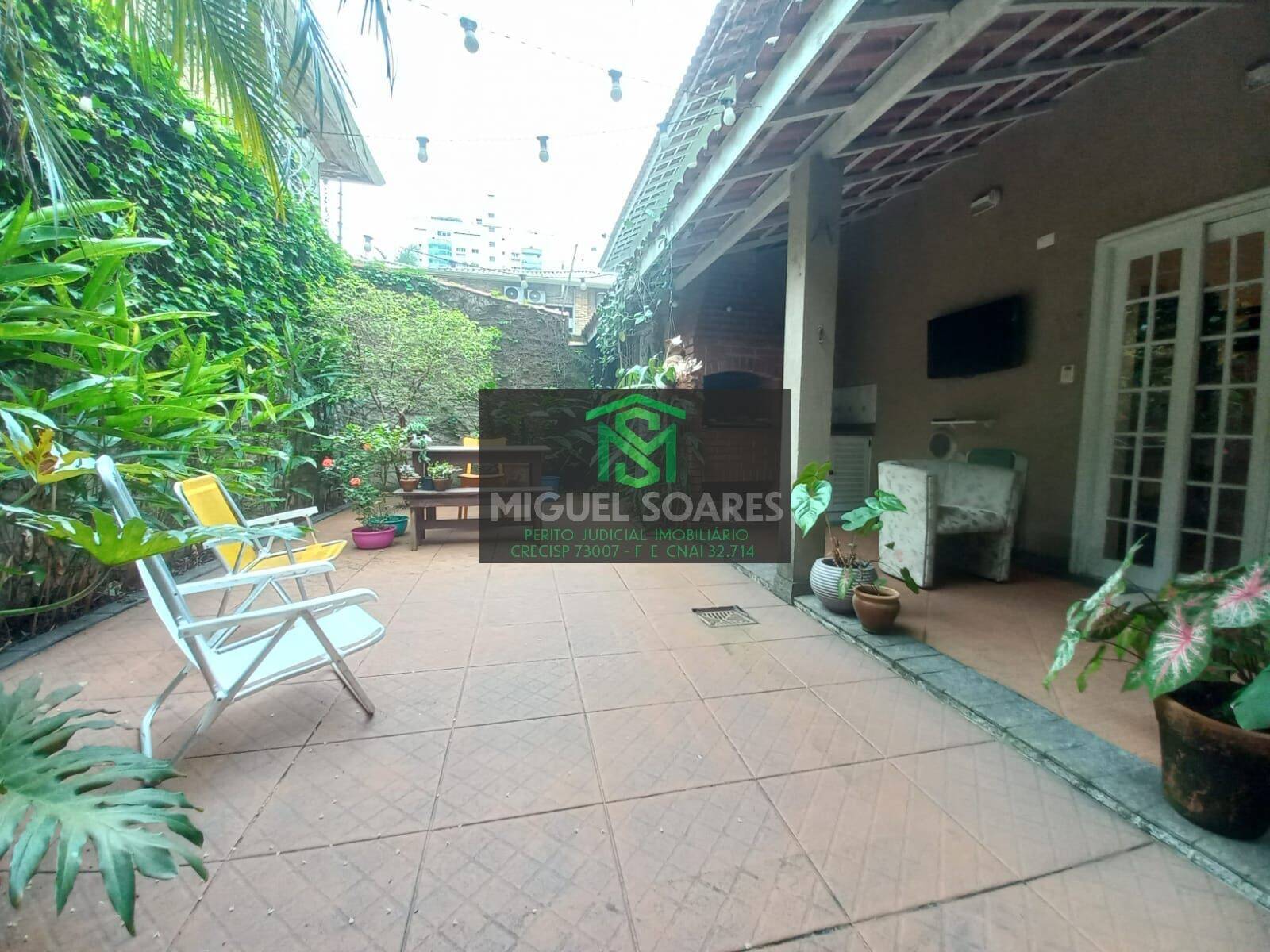 Casa, 3 quartos, 235 m² - Foto 1