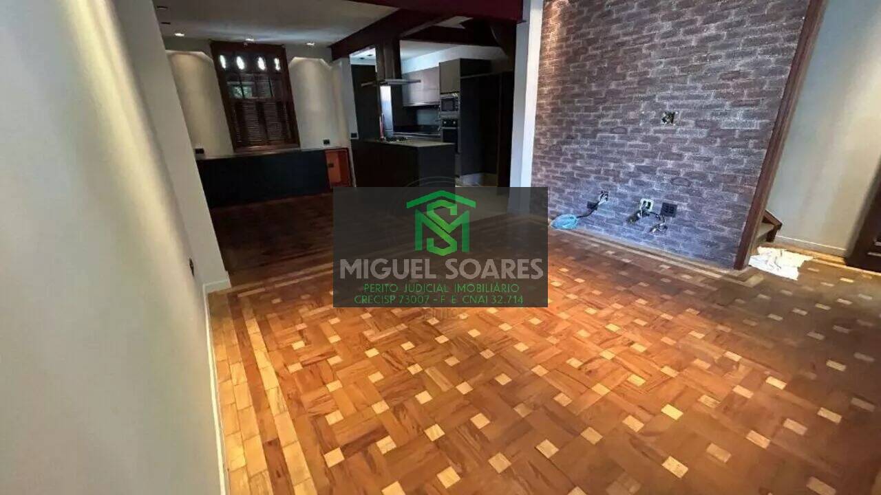 Casa à venda com 2 quartos, 96m² - Foto 1